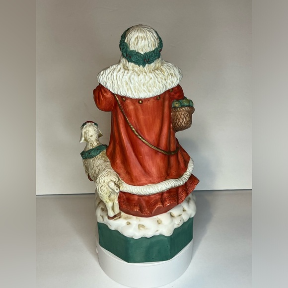 HAND PAINTED MUSICAL SANTA "FATHER CHRISTMAS" - Picture 4 of 12
